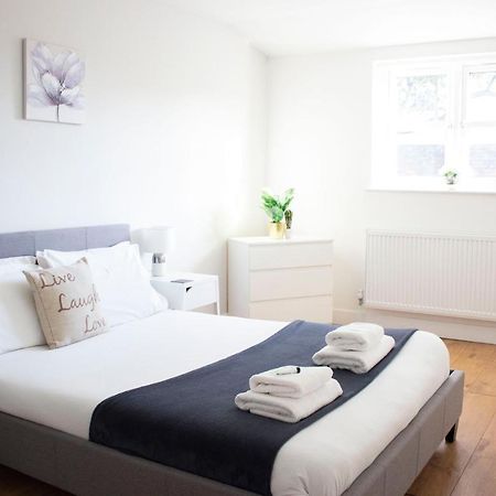 Large Ground Floor Pet Friendly 2 Bedroom Apartment With Free Parking Loughborough Exterior foto
