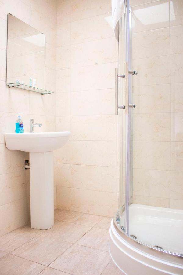 Large Ground Floor Pet Friendly 2 Bedroom Apartment With Free Parking Loughborough Exterior foto